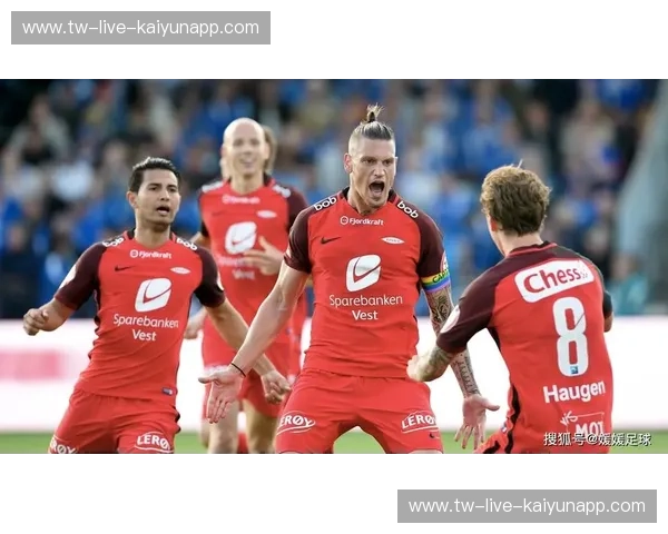 绿茵场上的恩怨情仇：罗森博格与瓦勒伦加，一场永不落幕的史诗对决